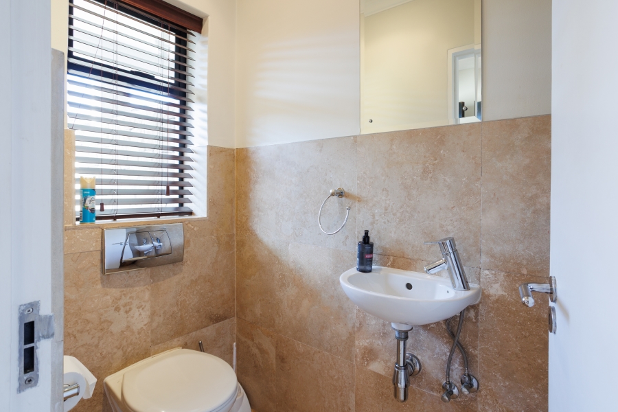 To Let 4 Bedroom Property for Rent in Pearl Valley at Val de Vie Western Cape